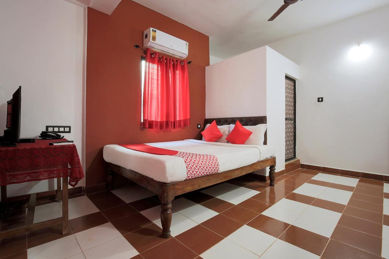 Braganza Guest House Baga Exterior photo